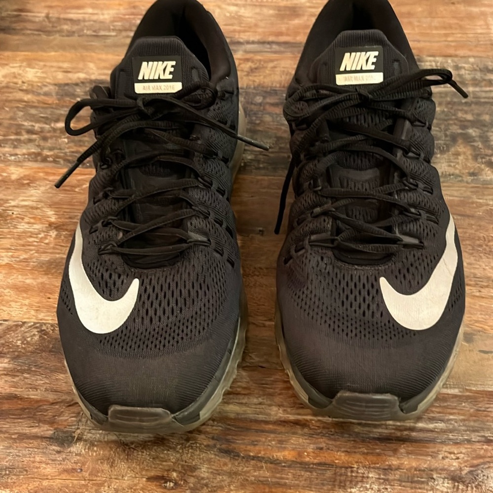 Nike air max shoes